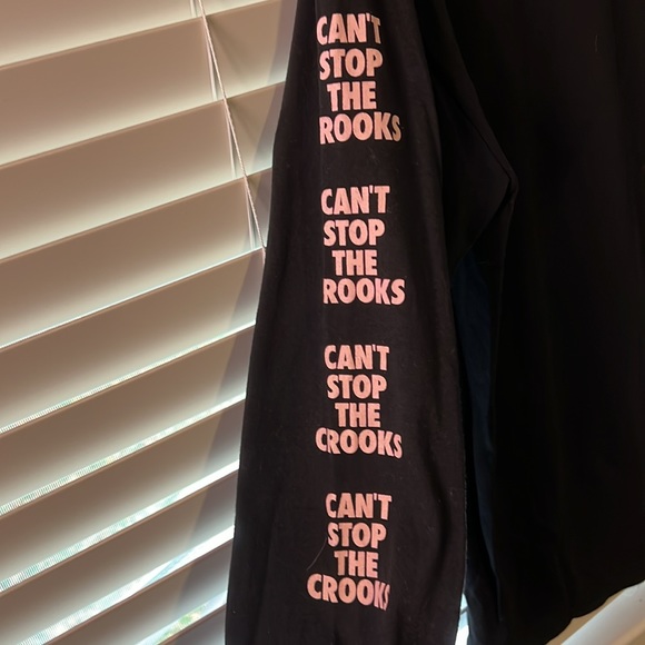 Crooks & Castles Men’s Medium Long Sleeve T-shirt Crewneck Black and Pink - Picture 3 of 6